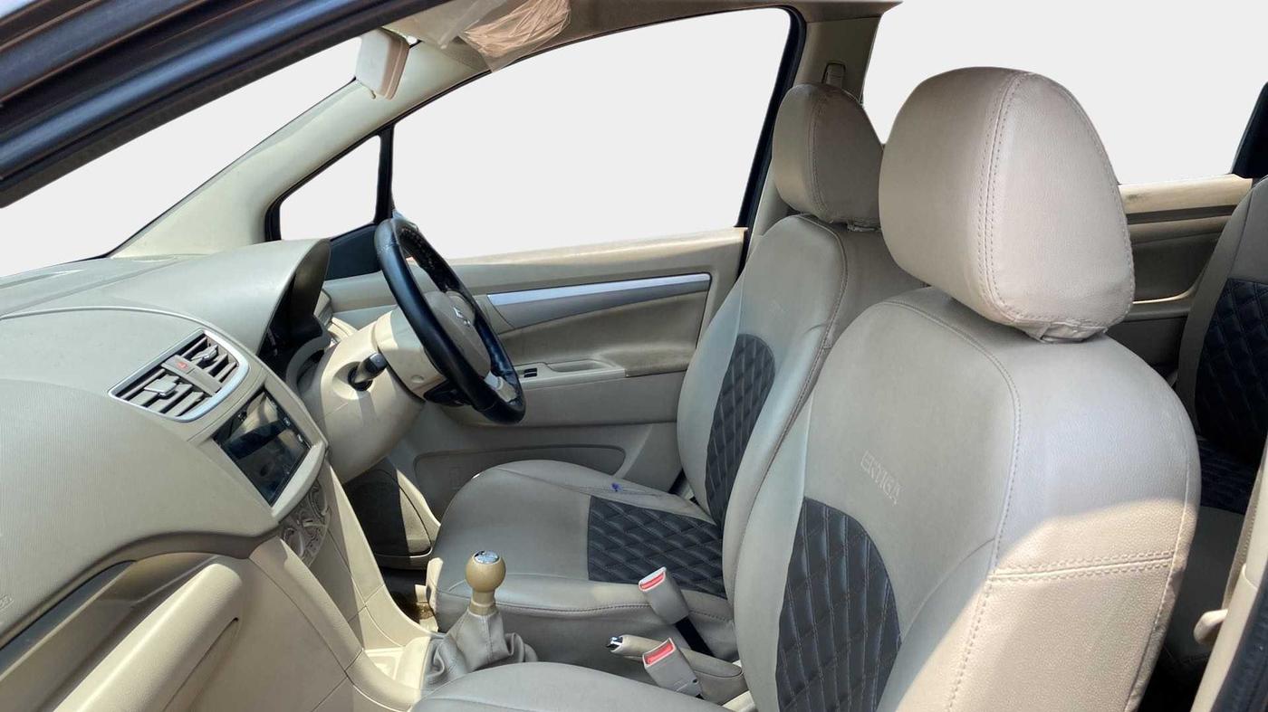2016 Maruti Ertiga ZXI, Petrol, Manual, 68,696 km, Right Side Front Door Cabin