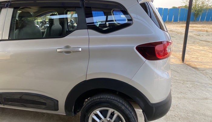 2021 Renault TRIBER RXL MT, Petrol, Manual, 16,328 km, Left quarter panel - Minor scratches