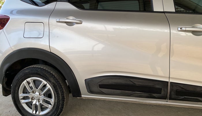 2021 Renault TRIBER RXL MT, Petrol, Manual, 16,328 km, Right rear door - Minor scratches