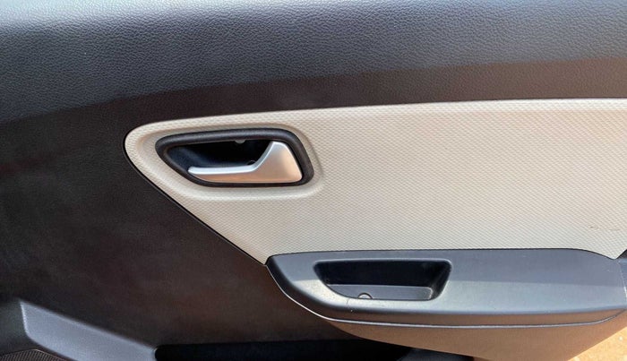 2020 Maruti Alto LXI, Petrol, Manual, 13,604 km, Driver Side Door Panels Control