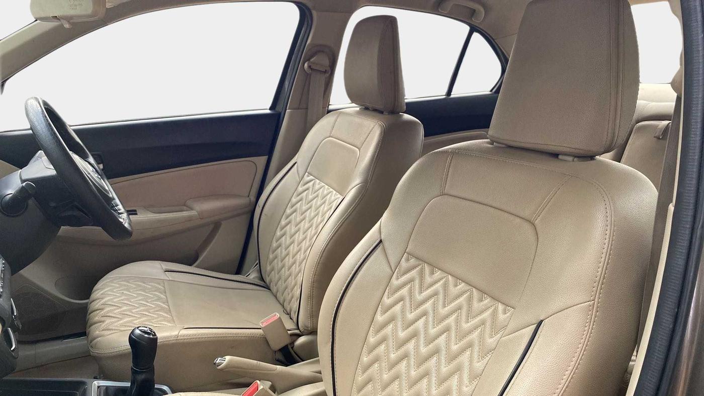 2021 Maruti Dzire VXI, CNG, Manual, 45,603 km, Right Side Front Door Cabin