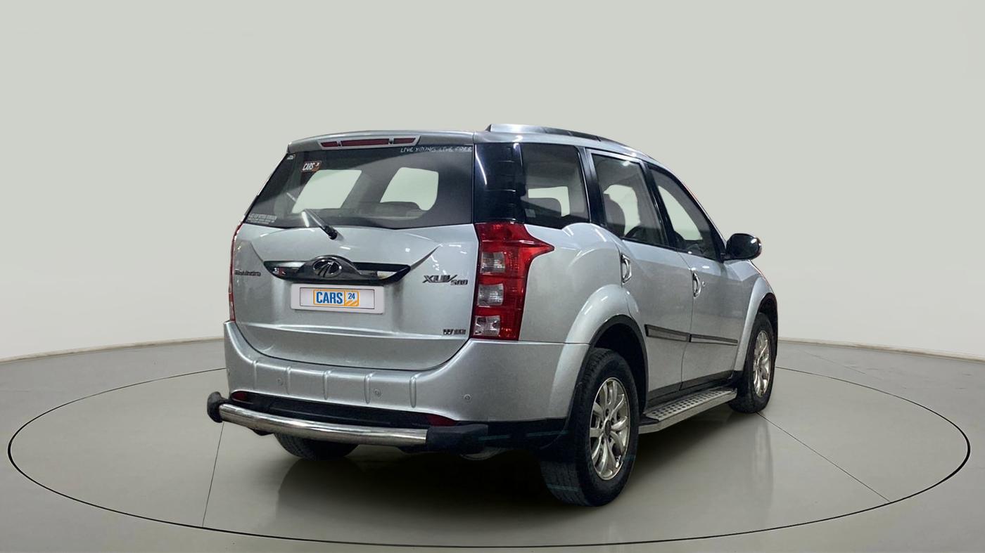 2015 Mahindra XUV500 W10, Diesel, Manual, 82,770 km, Right Back Diagonal