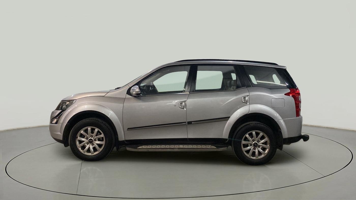 2015 Mahindra XUV500 W10, Diesel, Manual, 82,770 km, Left Side