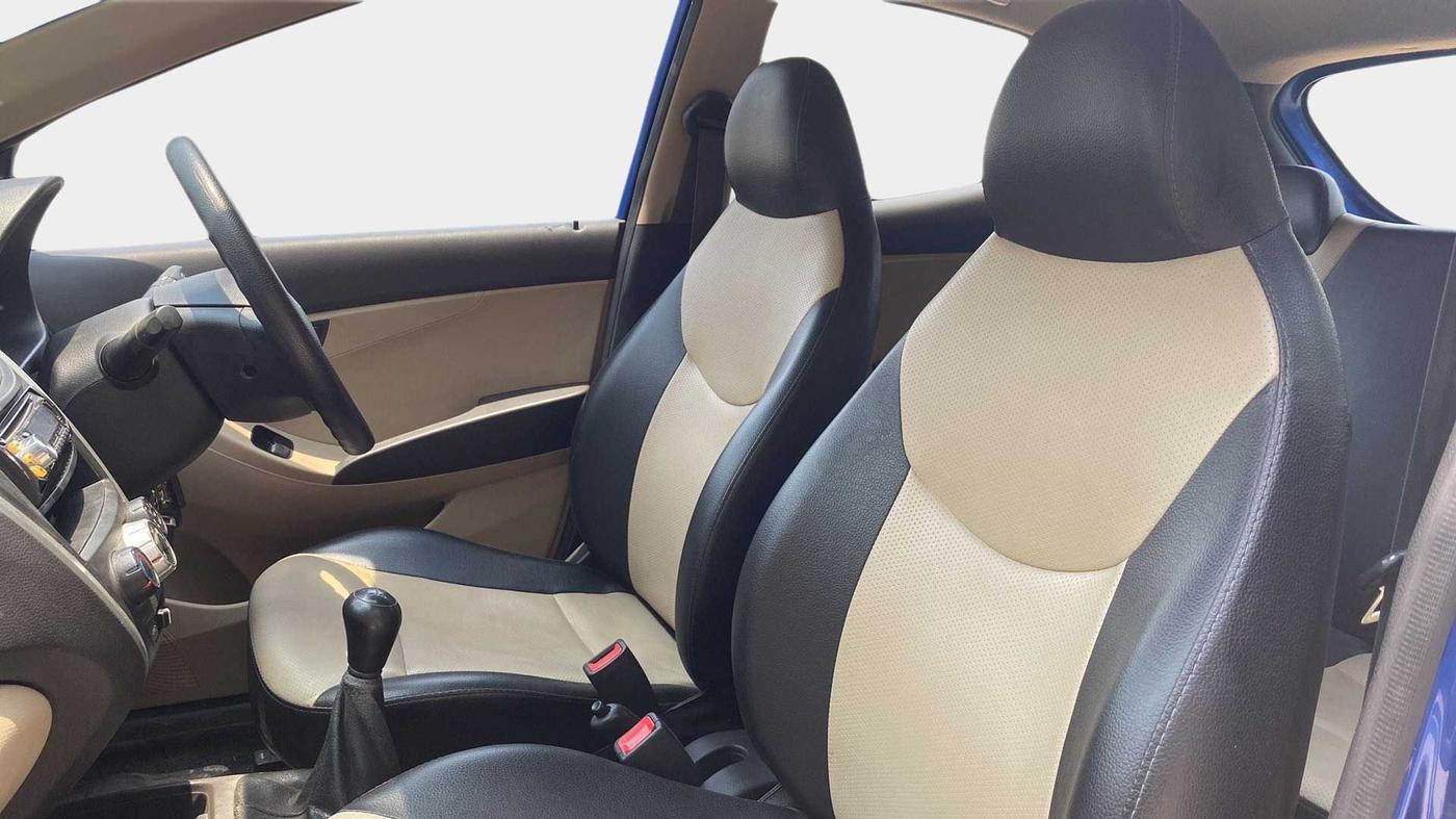 2014 Hyundai Eon ERA +, Petrol, Manual, 34,133 km, Right Side Front Door Cabin