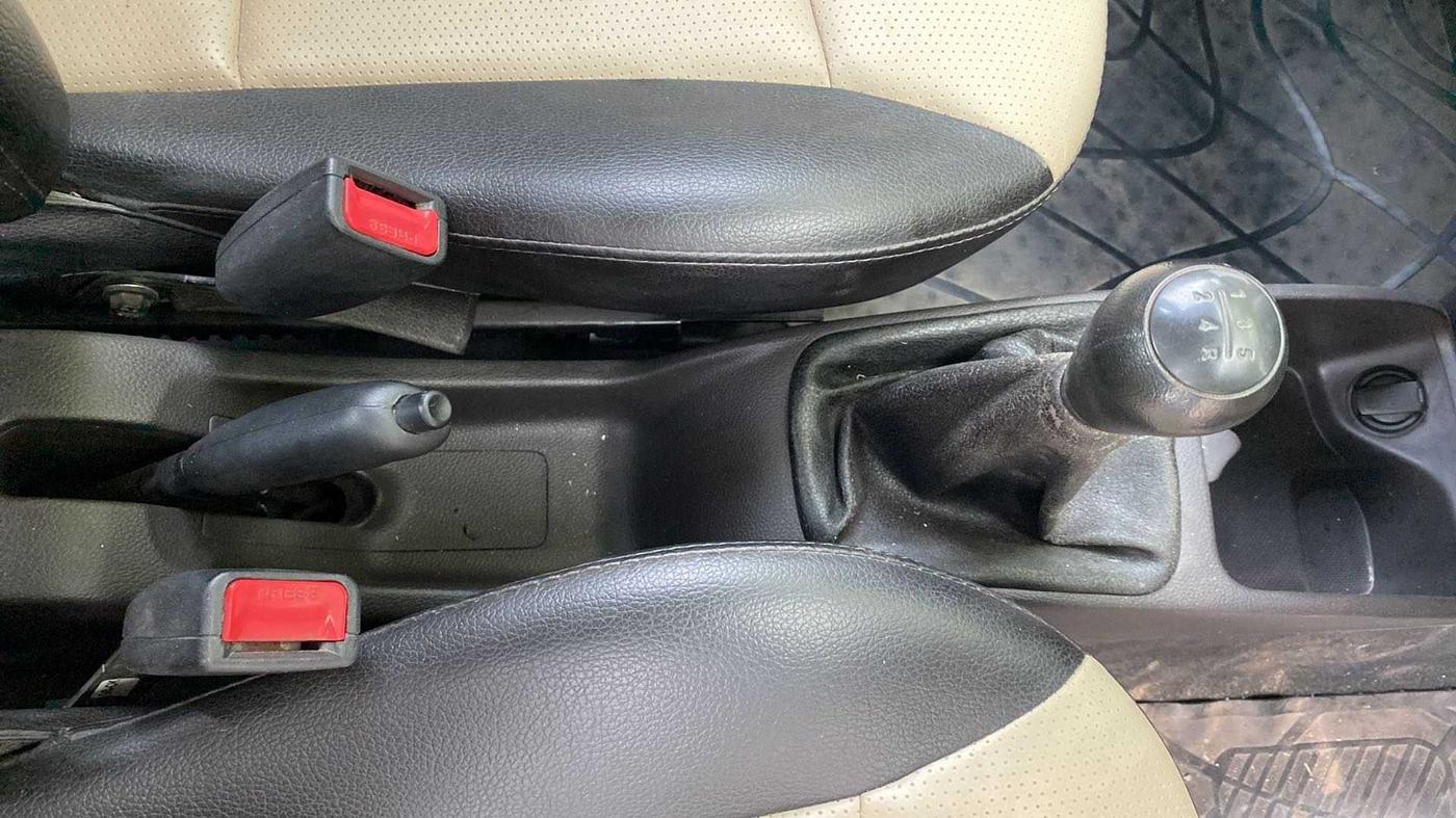 2014 Hyundai Eon ERA +, Petrol, Manual, 34,133 km, Gear Lever