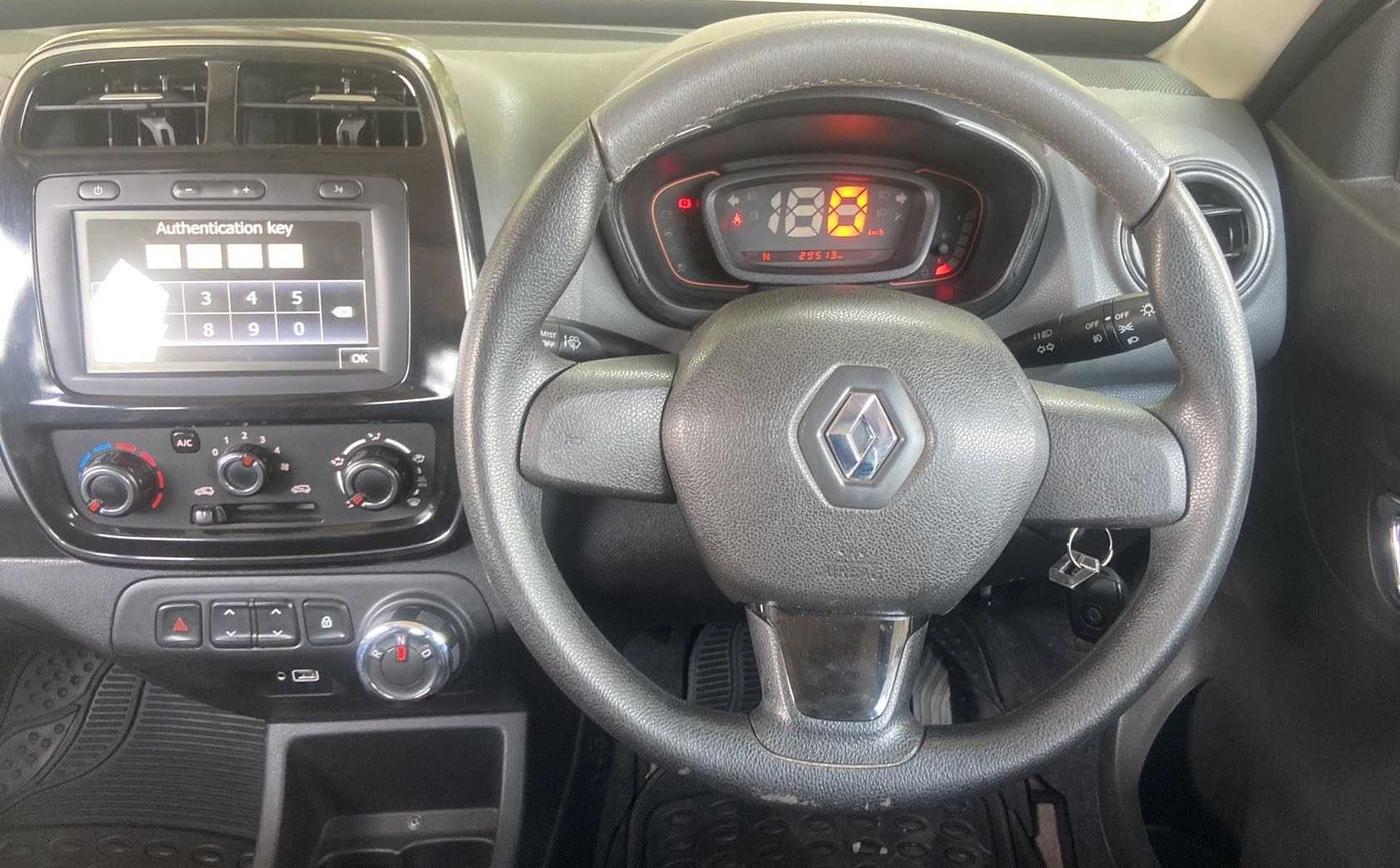 2019 Renault Kwid RXT 1.0 AMT (O), Petrol, Automatic, 29,509 km, Steering Wheel Close Up