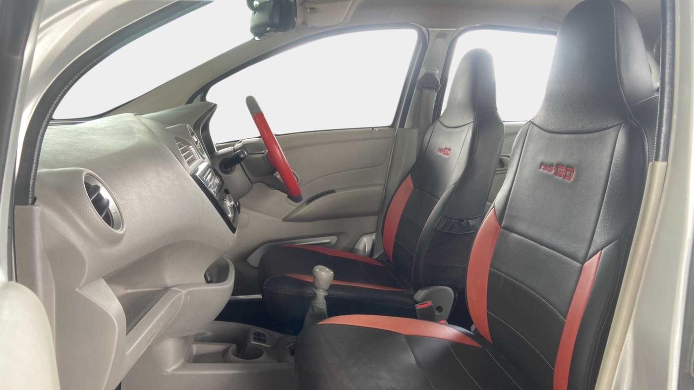 2016 Datsun Redi Go T (O), Petrol, Manual, 43,245 km, Right Side Front Door Cabin