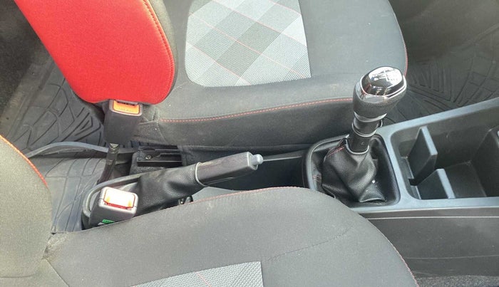 2021 Renault Kwid RXT 0.8, Petrol, Manual, 7,017 km, Gear Lever