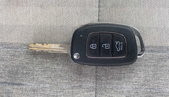 2020 Hyundai GRAND I10 NIOS SPORTZ AMT 1.2 KAPPA VTVT, Petrol, Automatic, 10,218 km, Key Close Up