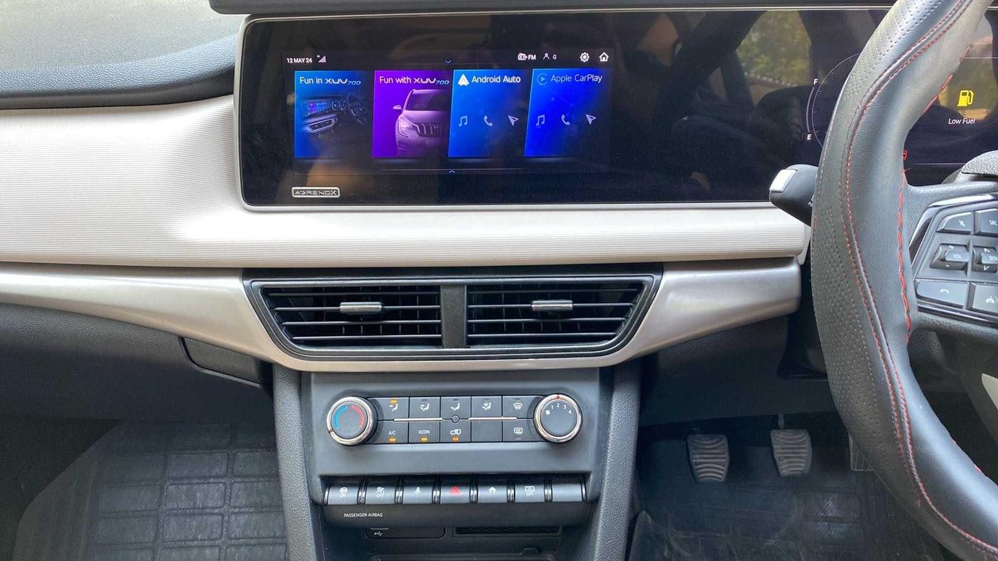2021 Mahindra XUV700 AX 5 P MT 5 STR, Petrol, Manual, 23,149 km, Air Conditioner