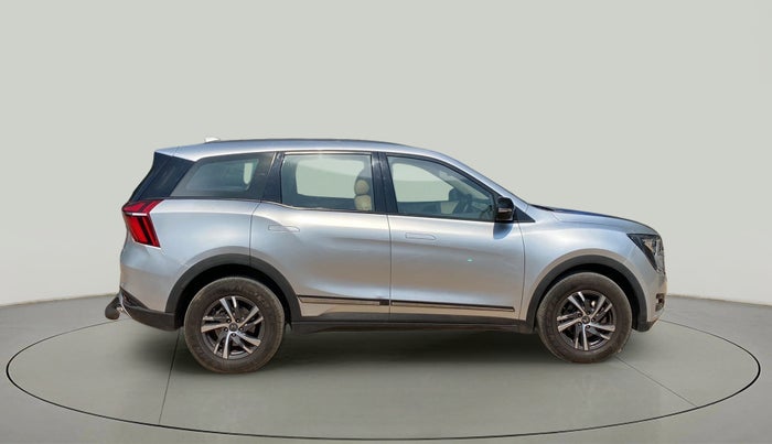 2021 Mahindra XUV700 AX 5 P MT 5 STR, Petrol, Manual, 23,149 km, Right Side View
