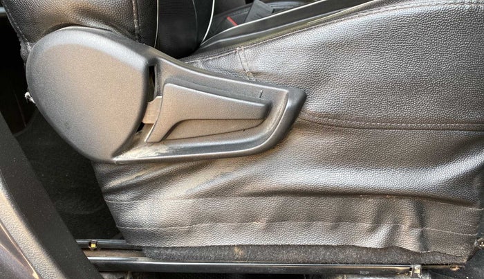 2020 Maruti S PRESSO VXI+, Petrol, Manual, 55,052 km, Driver Side Adjustment Panel
