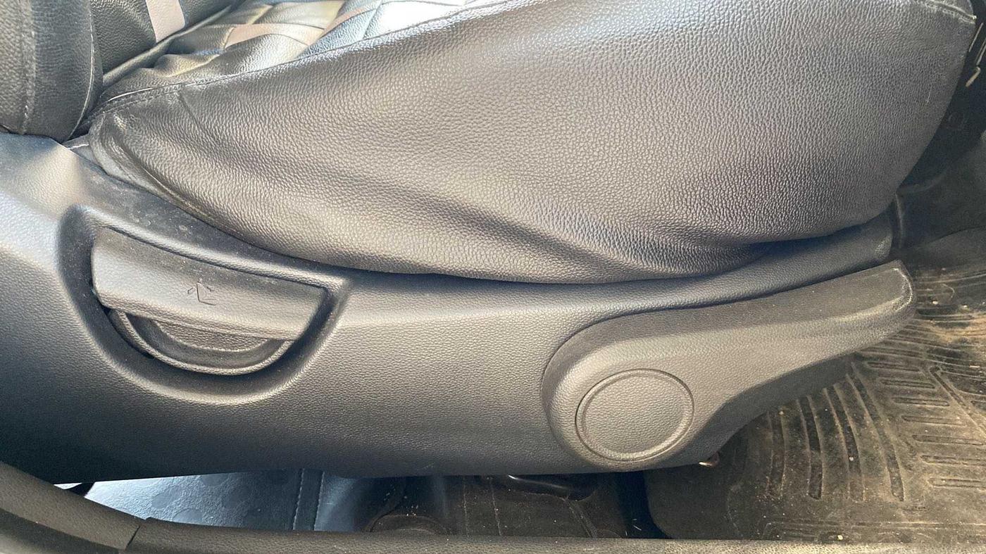 2016 Hyundai Grand i10 ASTA 1.2 KAPPA VTVT, Petrol, Manual, 71,990 km, Driver Side Adjustment Panel