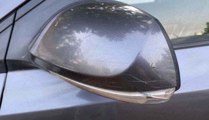 2015 Hyundai Grand i10 SPORTZ 1.2 KAPPA VTVT, CNG, Manual, 82,601 km, Left rear-view mirror - Indicator light has minor damage