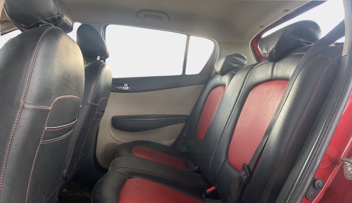 2013 Hyundai i20 SPORTZ 1.4 CRDI, Diesel, Manual, 78,205 km, Right Side Rear Door Cabin