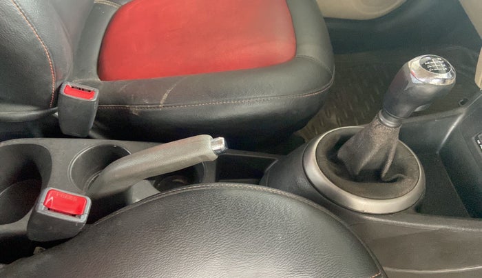 2013 Hyundai i20 SPORTZ 1.4 CRDI, Diesel, Manual, 78,205 km, Gear Lever