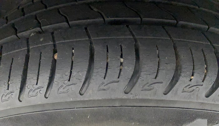2020 Tata ALTROZ XT PETROL, Petrol, Manual, 19,610 km, Right Rear Tyre Tread
