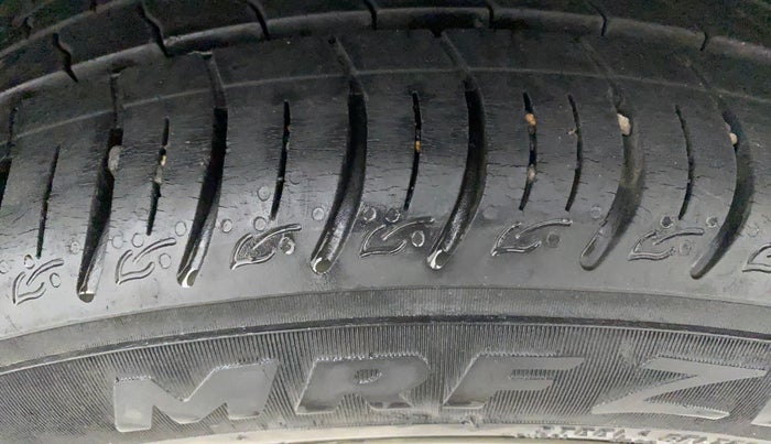 2020 Tata ALTROZ XT PETROL, Petrol, Manual, 19,610 km, Left Rear Tyre Tread