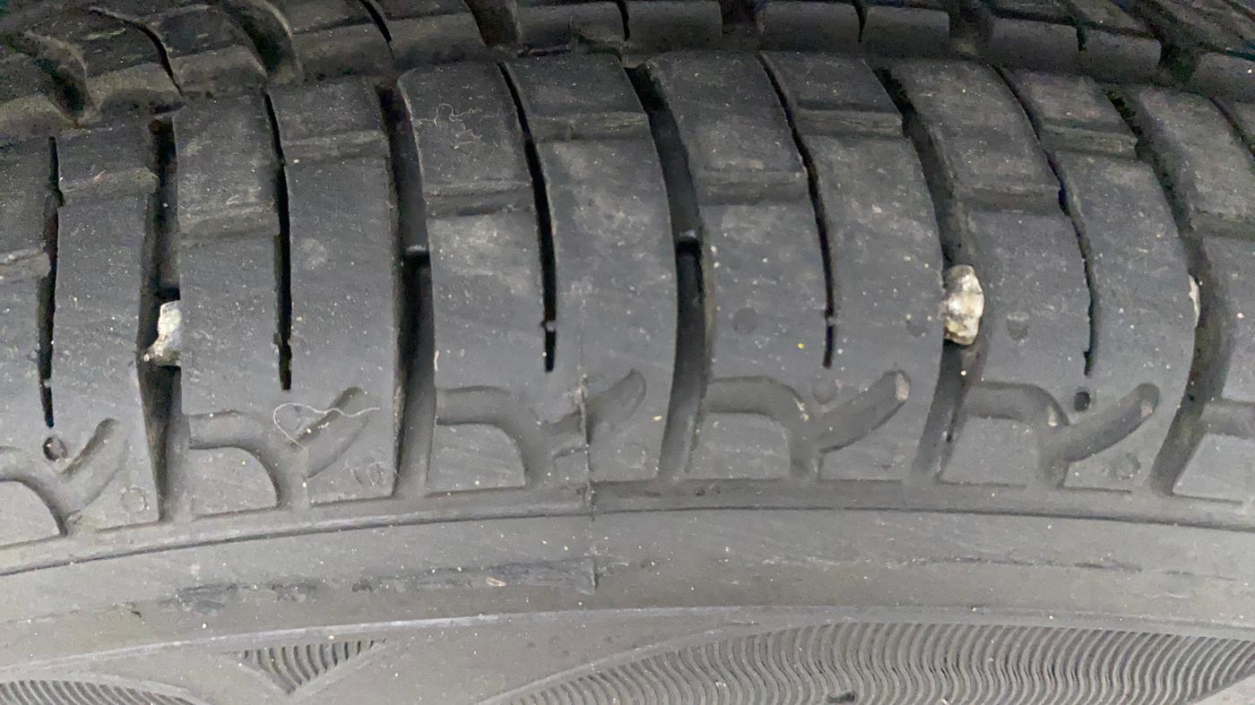 2017 Maruti Wagon R 1.0 VXI+, Petrol, Manual, 78,453 km, Right Front Tyre Tread