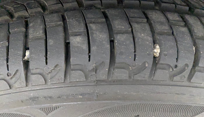 2017 Maruti Wagon R 1.0 VXI+, Petrol, Manual, 78,453 km, Right Front Tyre Tread