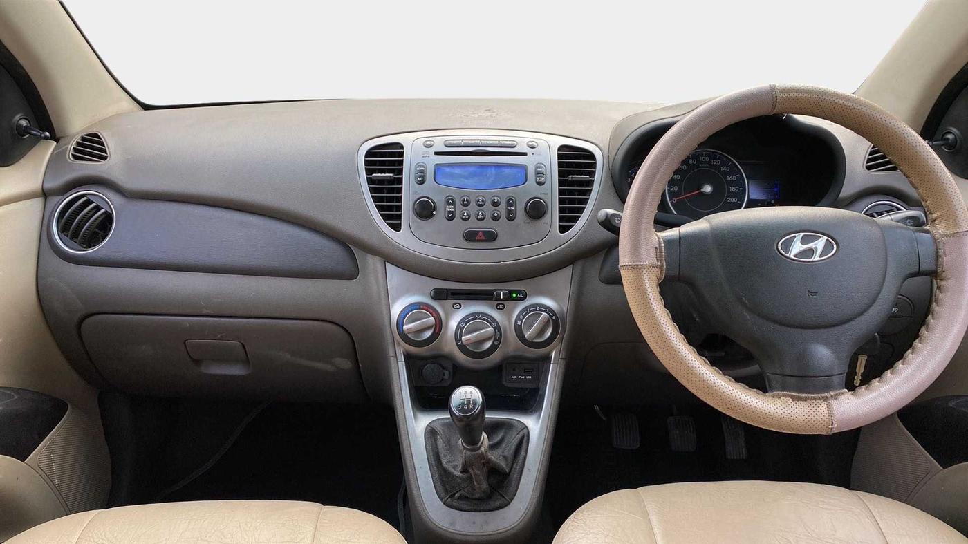 2013 Hyundai i10 SPORTZ 1.1, Petrol, Manual, 1,07,713 km, Dashboard