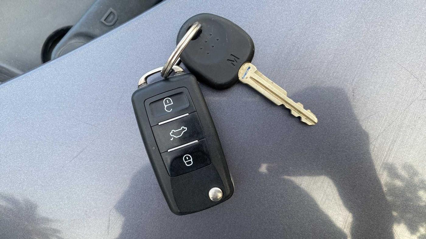 2013 Hyundai i10 SPORTZ 1.1, Petrol, Manual, 1,07,713 km, Key Close Up