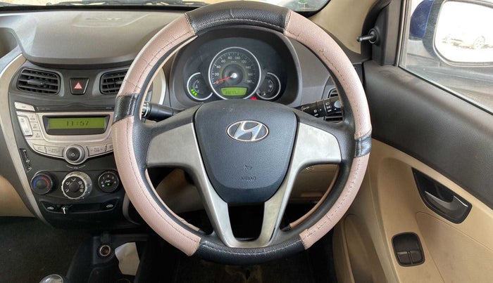 2016 Hyundai Eon SPORTZ, Petrol, Manual, 33,248 km, Steering Wheel Close Up