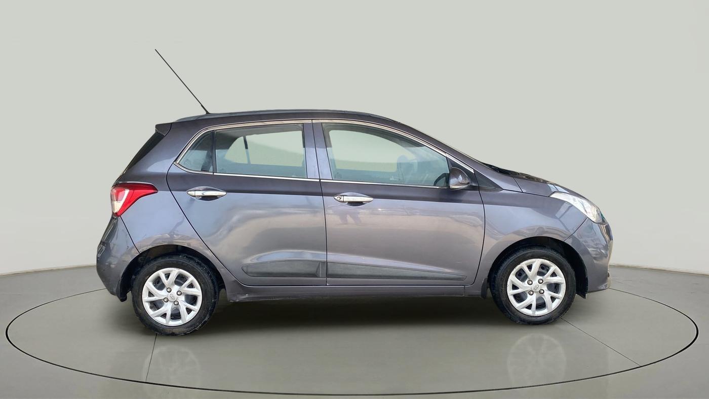 2017 Hyundai Grand i10 SPORTZ 1.2 KAPPA VTVT, Petrol, Manual, 30,447 km, Right Side View