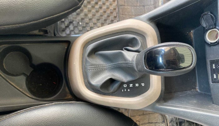 2019 Hyundai Grand i10 SPORTZ AT 1.2 KAPPA VTVT, Petrol, Automatic, 33,740 km, Gear Lever