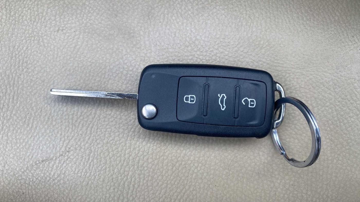 2014 Volkswagen Polo HIGHLINE1.2L, Petrol, Manual, 51,501 km, Key Close Up