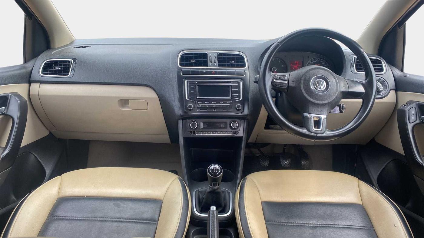 2014 Volkswagen Polo HIGHLINE1.2L, Petrol, Manual, 51,501 km, Dashboard