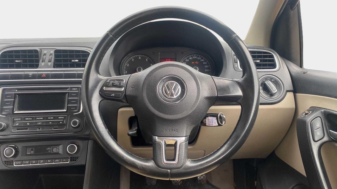 2014 Volkswagen Polo HIGHLINE1.2L, Petrol, Manual, 51,501 km, Steering Wheel Close Up