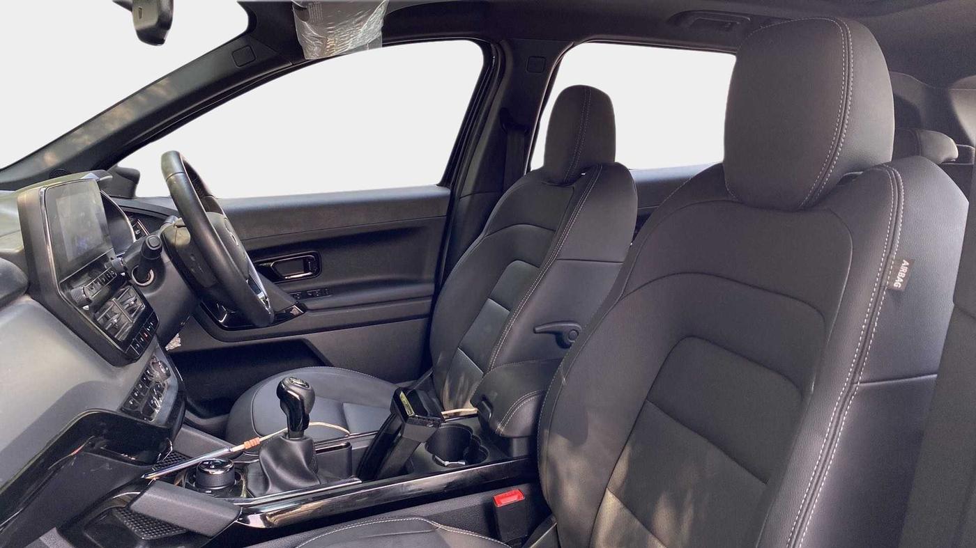 2022 Tata Harrier XZ PLUS 2.0L DARK EDITION, Diesel, Manual, 23,730 km, Right Side Front Door Cabin