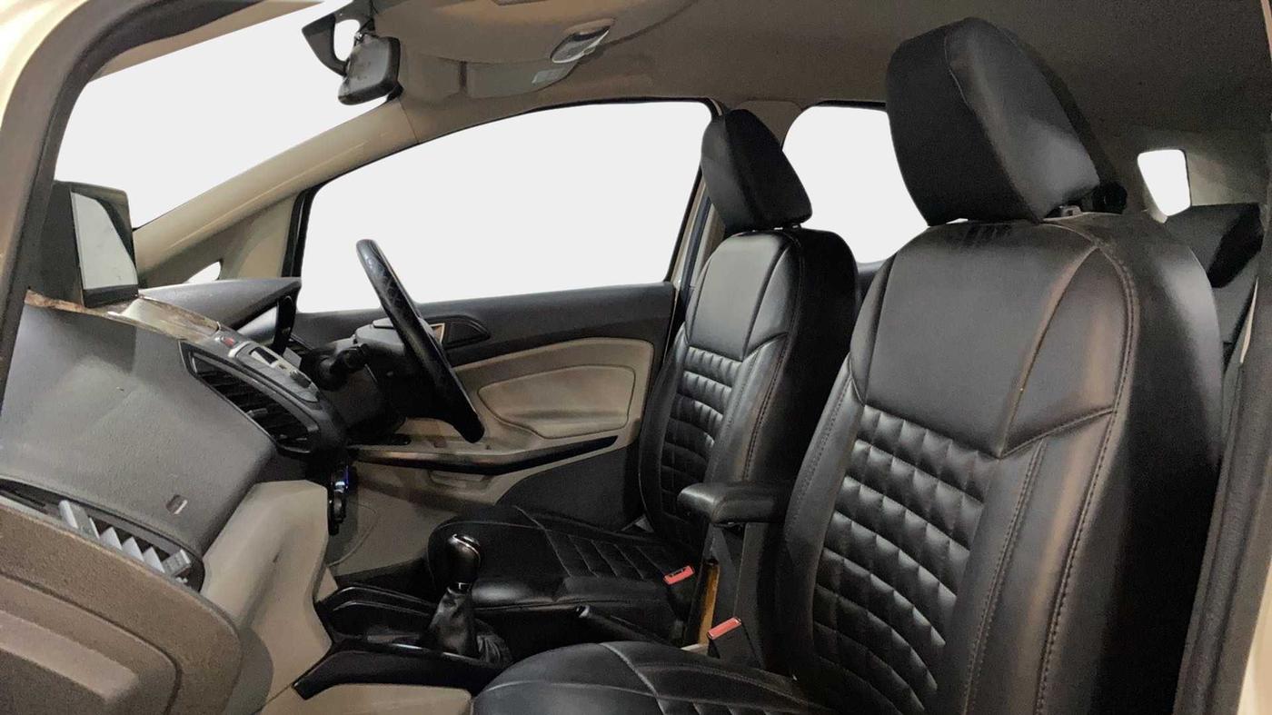 2017 Ford Ecosport TREND 1.5L DIESEL, Diesel, Manual, 1,09,433 km, Right Side Front Door Cabin