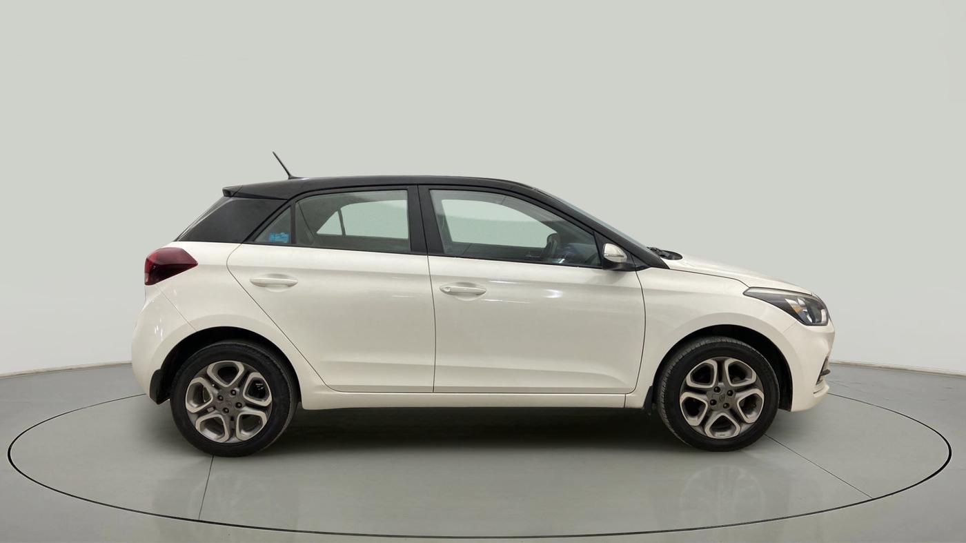 2018 Hyundai Elite i20 ASTA 1.2 DUAL TONE, Petrol, Manual, 32,110 km, Right Side View