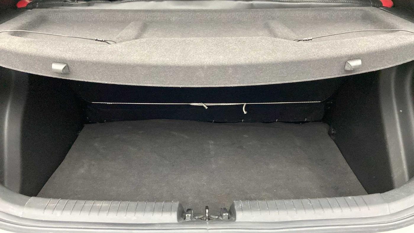 2018 Hyundai Elite i20 ASTA 1.2 DUAL TONE, Petrol, Manual, 32,110 km, Boot Inside