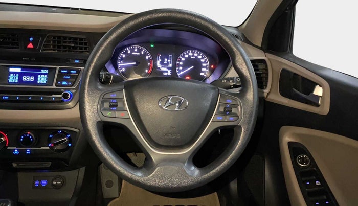 2016 Hyundai Elite i20 MAGNA 1.2, CNG, Manual, 57,564 km, Steering Wheel Close Up