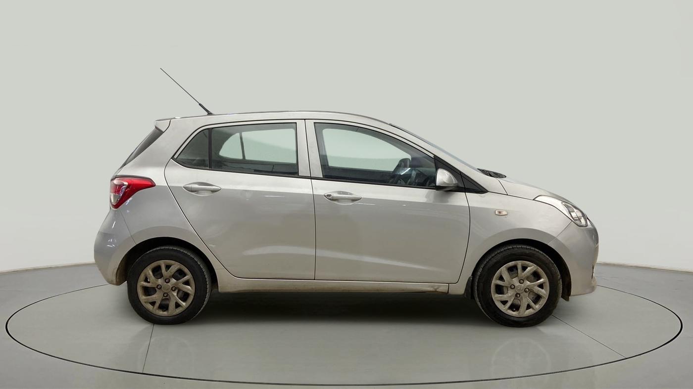 2018 Hyundai Grand i10 MAGNA 1.2 KAPPA VTVT, Petrol, Manual, 32,410 km, Right Side View