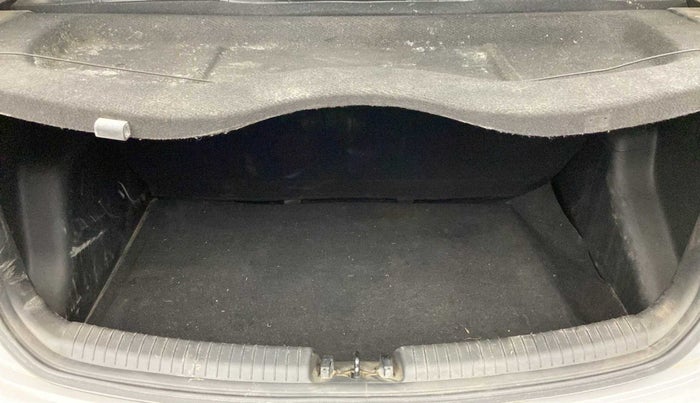 2018 Hyundai Grand i10 MAGNA 1.2 KAPPA VTVT, Petrol, Manual, 32,410 km, Boot Inside