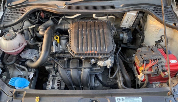 2019 Volkswagen Polo HIGHLINE PLUS 1.0, Petrol, Manual, 42,625 km, Open Bonet