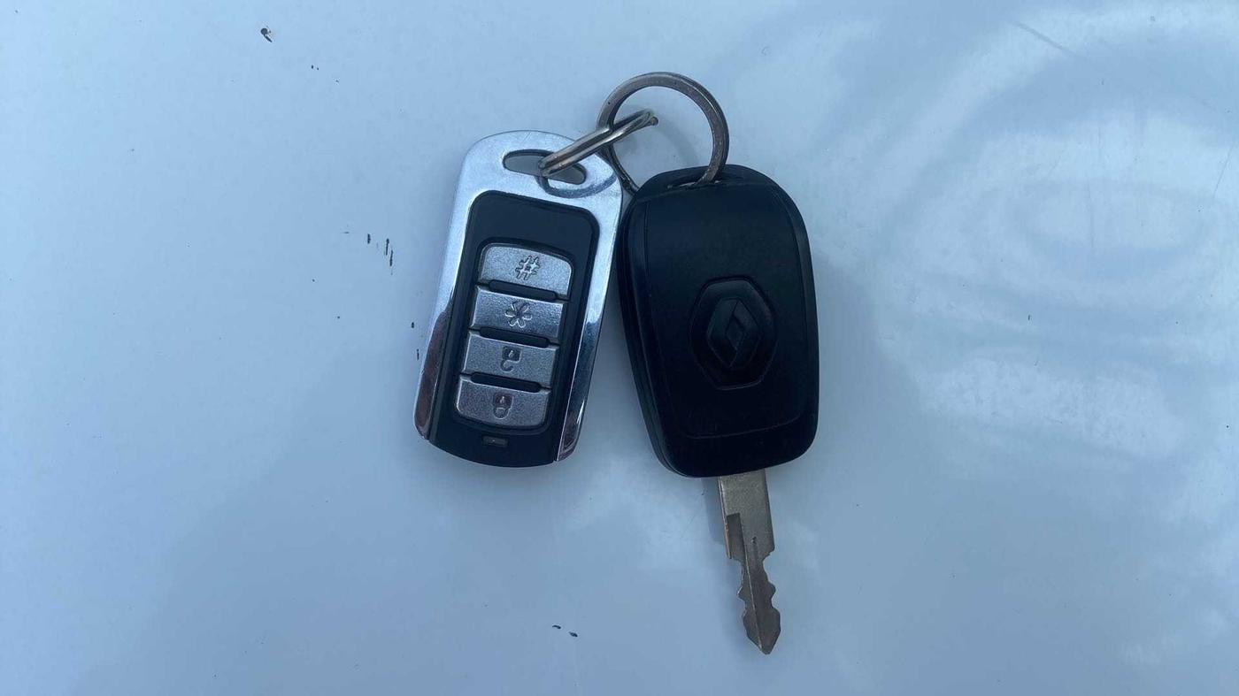 2016 Renault Kwid RXL, Petrol, Manual, 33,904 km, Key Close Up