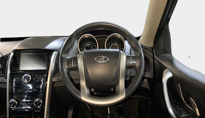 2018 Mahindra XUV500 W9, Diesel, Manual, 88,691 km, Steering Wheel Close Up