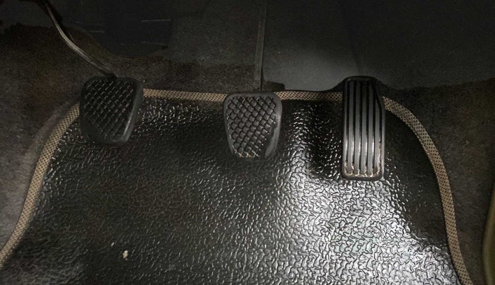 2014 Honda Brio S MT, Petrol, Manual, 71,306 km, Pedals