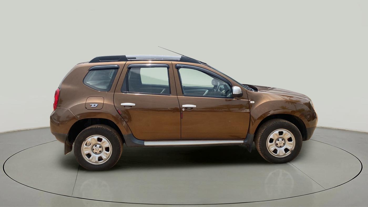 2014 Renault Duster 85 PS RXL DIESEL, Diesel, Manual, 80,944 km, Right Side View