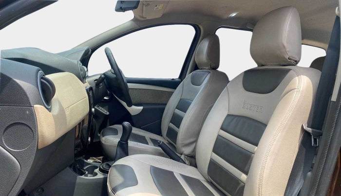 2014 Renault Duster 85 PS RXL DIESEL, Diesel, Manual, 80,944 km, Right Side Front Door Cabin