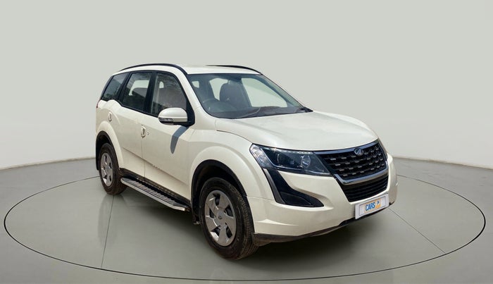 2018 Mahindra XUV500 W7, Diesel, Manual, 99,076 km, Right Front Diagonal