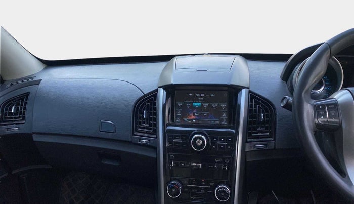 2018 Mahindra XUV500 W7, Diesel, Manual, 99,076 km, Air Conditioner