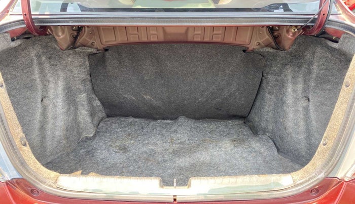 2016 Honda Amaze 1.2L I-VTEC S, Petrol, Manual, 70,986 km, Boot Inside