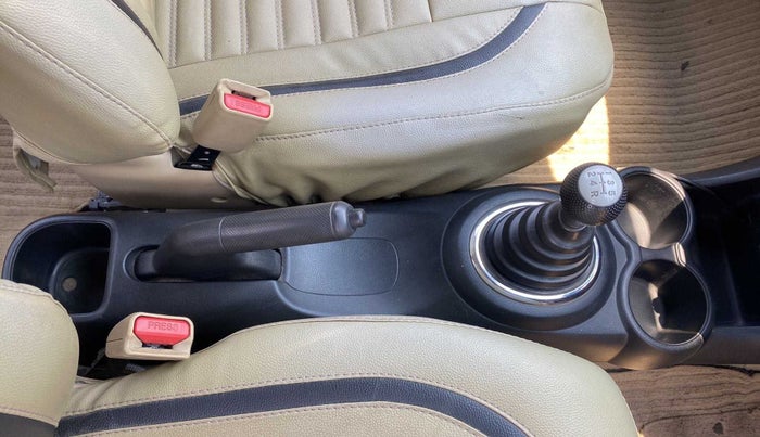 2016 Honda Amaze 1.2L I-VTEC S, Petrol, Manual, 70,986 km, Gear Lever