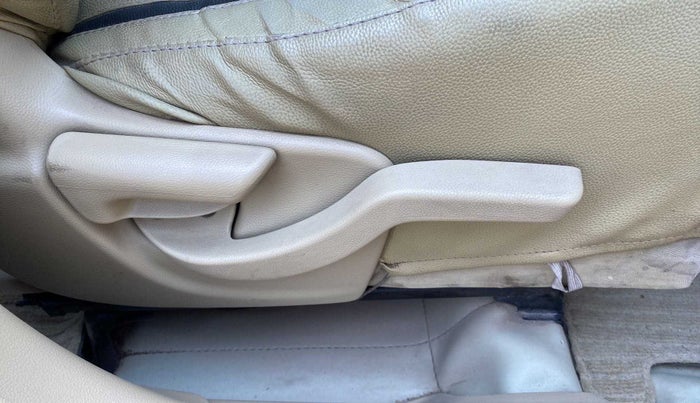 2016 Honda Amaze 1.2L I-VTEC S, Petrol, Manual, 70,986 km, Driver Side Adjustment Panel